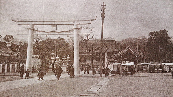 神戸市湊川神社
